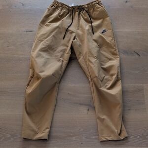 Nike Men's Large Tan Joggers